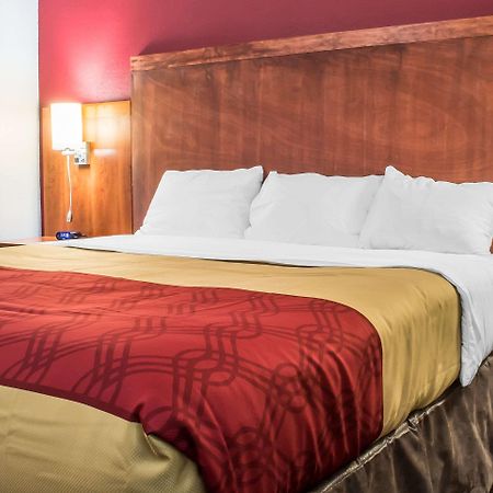 Econo Lodge Brockport Екстериор снимка